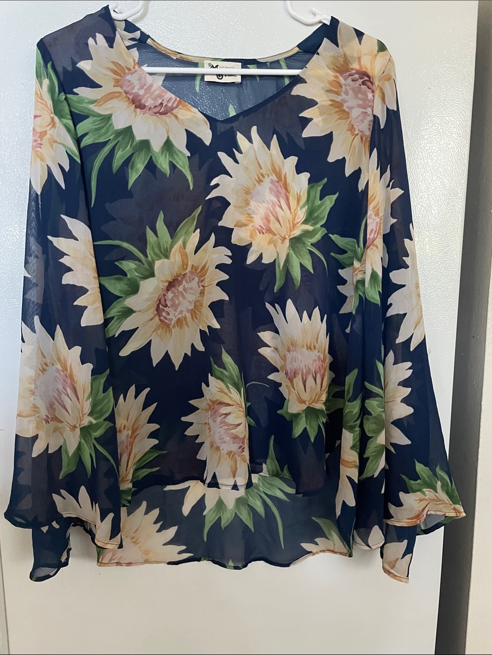 Show Me Your MuMu XS Navy Floral V-Neck Sheer Blouse Boho Mama Flowy